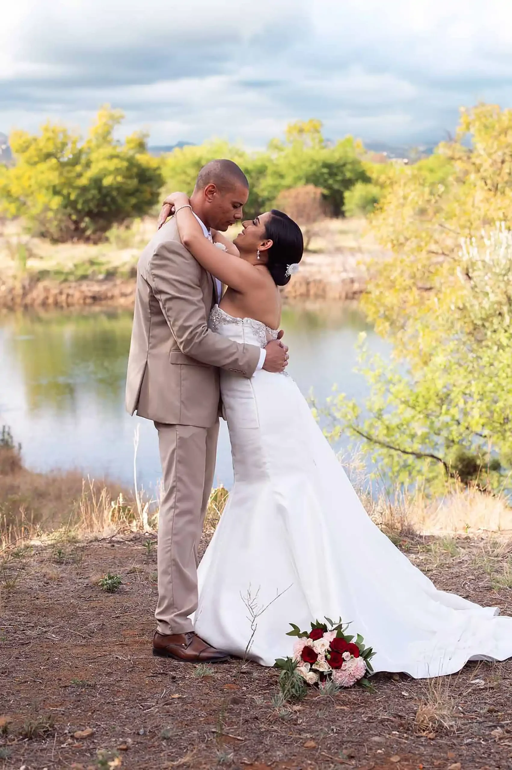 wedding photography bride and groom Bloemfontein leopards and lace mudboots photography