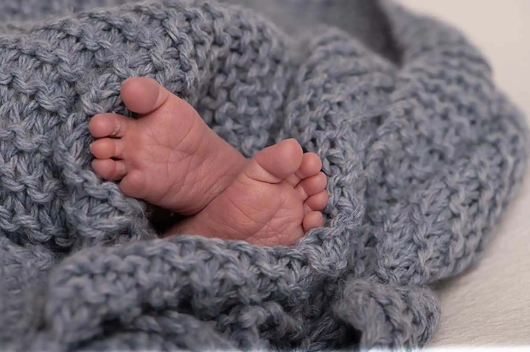 bloemfontein photographer new born baby photos little feet